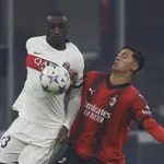 PSG : un ancien Parisien prend Giroud pour fracasser Kolo Muani