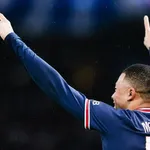 PSG : un proche de Messi envoie Mbappé au Real Madrid, le FC Barcelone prépare la riposte !