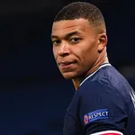 PSG : une danseuse israélienne recale Kylian Mbappé et l’affiche sur la toile !