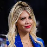 PSG : Wanda Nara fait exploser le thermomètre avec son décolleté plongeant