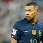 Equipe de France, PSG : un champion du monde passé par l'OM insulte Martinez et prend la défense de Mbappé