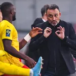 RC Lens &ndash; Brest : Haise grince des dents avec la VAR, Ménès cartonne aussi l’arbitrage