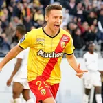 RC Lens : l’OM offre à Frankowski une première récompense