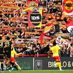 RC Lens : les Sang et Or ont eu droit à un cortège de feu avant le derby