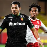 RC Lens : les supporters ne lâchent pas Facundo Medina