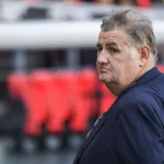 RC Lens – LOSC (1-0) : Pierre Ménès se prend le bec après les incidents