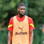 RC Lens – Mercato : 3 clubs étrangers, dont un géant allemand, suivent Danso
