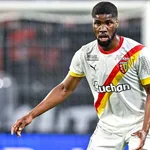 RC Lens – Mercato : ça s'agite en Europe pour Kevin Danso !