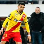RC Lens – Mercato : la Fiorentina a un atout majeur pour convaincre Medina de signer