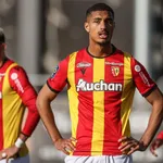 RC Lens – Mercato : le Stade Rennais fait un énorme effort pour Badé, le transfert est imminent !