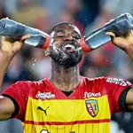 RC Lens – Mercato : Naples a de la concurrence pour Danso