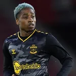RC Lens – Mercato : un international de Premier League dans le viseur !