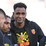RC Lens – Mercato : un défenseur va rebondir en Ligue 2