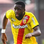 RC Lens – Mercato : un départ tombe à  l’eau et un autre est officialisé !