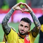 RC Lens, OL, OM, OGC Nice – Mercato : Jonathan Clauss évoque ses contacts et ne ferme aucune porte