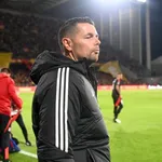 RC Lens ‘ OL : Will Still et Pierre Sage frustrés, le coach lyonnais lance déjà un message à l’OM et à Rabiot