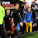 RC Lens &ndash; OM : les Marseillais scandalisés, un arbitre vole au secours de Clément Turpin