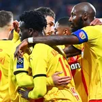 RC Lens – Troyes : les Sang et Or se baladent à la pause