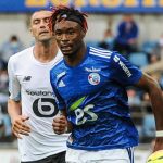 RC Strasbourg – Mercato : l’AC Milan suit une piste moins onéreuse que Simakan