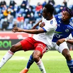 RC Strasbourg – Mercato : Simakan dépasse déjà  Ibrahimovic au Milan AC !