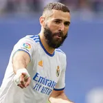 Real Madrid : Benzema fixe son départ à la retraite