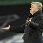 Real Madrid : Ancelotti défend Benzema, clarifie son avenir et annonce sa prochaine équipe !