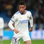 Real Madrid – FC Barcelone : Ancelotti a choisi le remplaçant de Benzema pour le Clasico