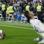 Real Madrid, FC Barcelone : Benzema muet, les Merengue dansent la samba, Ronaldinho croit en une remontada blaugrana
