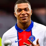 Real Madrid, FC Barcelone – Mercato : la prolongation de Mbappé au PSG scellée, les détails du contrat stratosphérique dévoilés