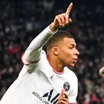 Real Madrid, FC Barcelone, PSG : Mbappé reçoit un beau compliment de Ronaldo