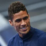 Real Madrid, FC Barcelone : Varane fait poireauter les Merengue, grande lessive attendue chez les Blaugrana