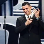 Real Madrid, équipe de France : le frère de Kroos défonce Dibu Martinez !