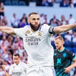 Real Madrid – Mercato : deux joueurs suivis par le PSG pour succéder à Benzema