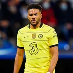 Real Madrid – Mercato : 70 M€ claqués sur un arrière droit ?