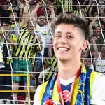 Real Madrid – Mercato : c’est officiel pour Arda Güler, le FC Barcelone pleure déjà  !