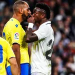 Real Madrid – Mercato : double coup de théâtre pour l'avenir de Vinicius !