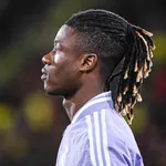 Real Madrid – Mercato : l’agent de Camavinga réagit à  la rumeur Arsenal