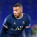 Real Madrid – Mercato : la réponse merengue à  la dernière offensive du PSG pour Mbappé
