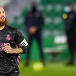 Real Madrid – Mercato : Sergio Ramos remplacé par une révélation du RC Lens ?