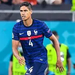 Real Madrid, RC Lens – Mercato : un ancien grand joueur a détourné Varane du PSG
