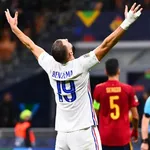 Real Madrid, PSG : l'Espagne enrage contre les Bleus, Benzema futur Ballon d'Or devant Messi ?
