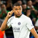Real Madrid, PSG – Mercato : Florentino Pérez aurait un plan pour rabibocher les socios avec Kylian Mbappé