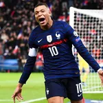 Real Madrid, PSG – Mercato : une petite folie pour Haaland, Mbappé s'implante déjà  à  Madrid !