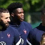 Real Madrid, PSG : Tchouaméni, une clause pour concurrencer Benzema et Mbappé !