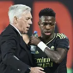 Real Madrid, PSG : Vinicius Jr couvre d’éloges Ancelotti, Modric et Neymar