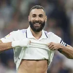 Real Madrid : une légende argentine offre le Ballon d’Or à  Benzema avant l’heure
