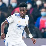 Real Madrid : Vinicius couvre Benzema de louanges avant le PSG