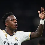 Real Madrid : Vinicius Jr fait craindre le pire à  Valence