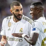 Real Madrid : Vinicius prêt à  passer l’éponge malgré les attaques de Benzema ?