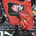 Résultat Ligue 1 : le Stade Rennais bat Nîmes et remonte sur le podium !
